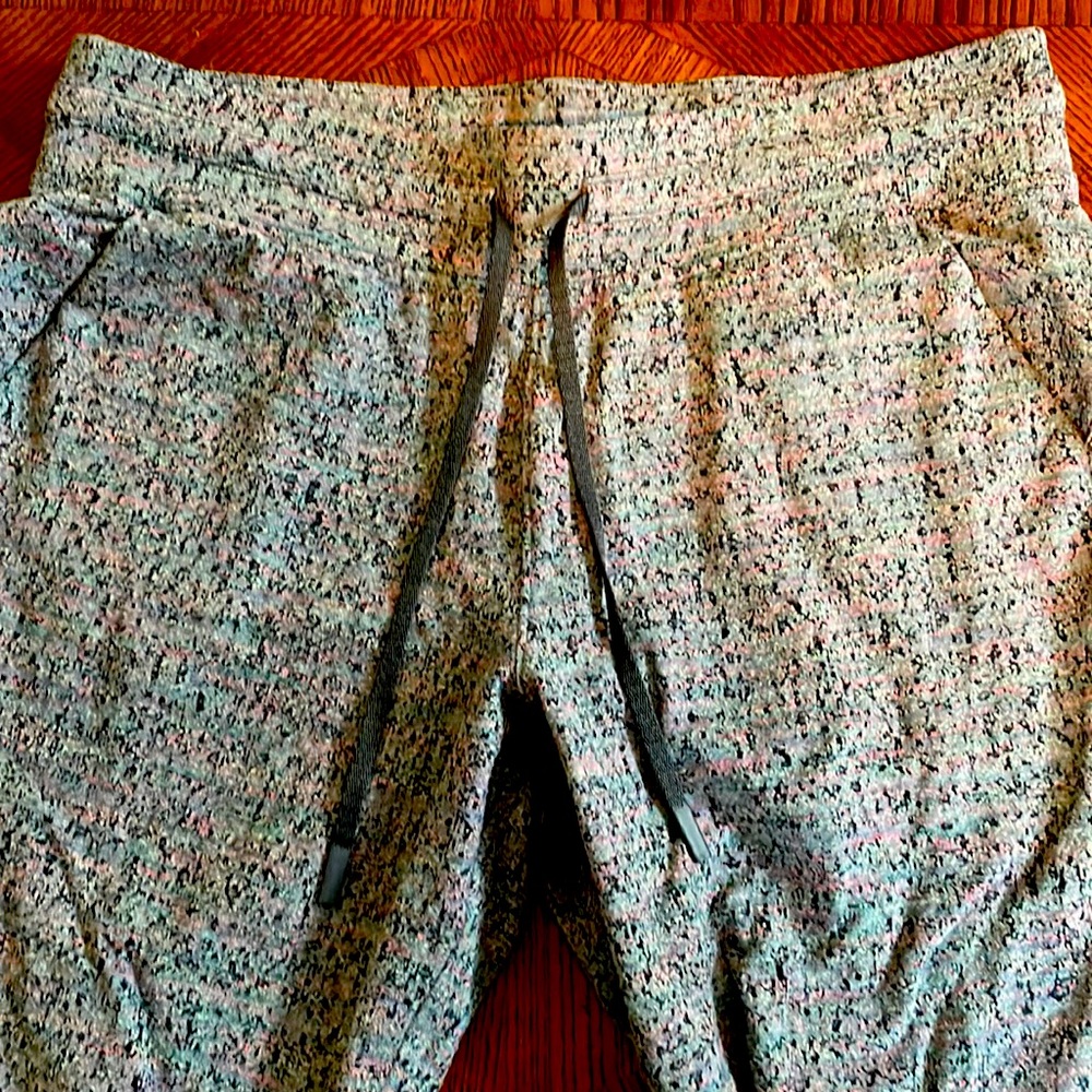 Lululemon capris